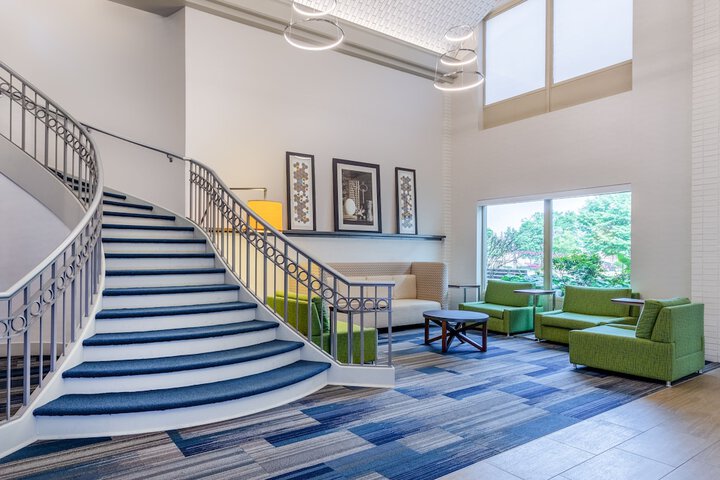 Holiday Inn Express Hotel & Suites Chicago-Midway Airport by IHG