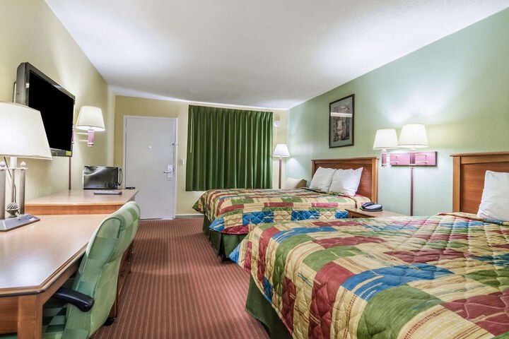 Room 7 of 20