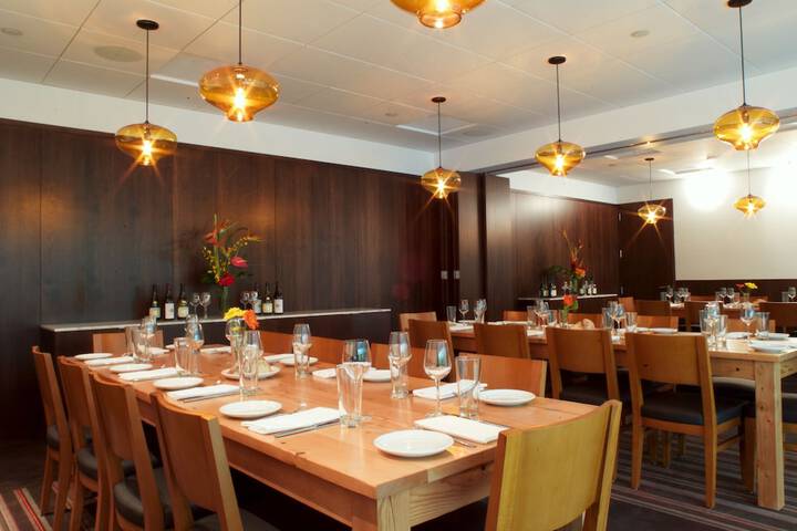 Dining 46 of 61