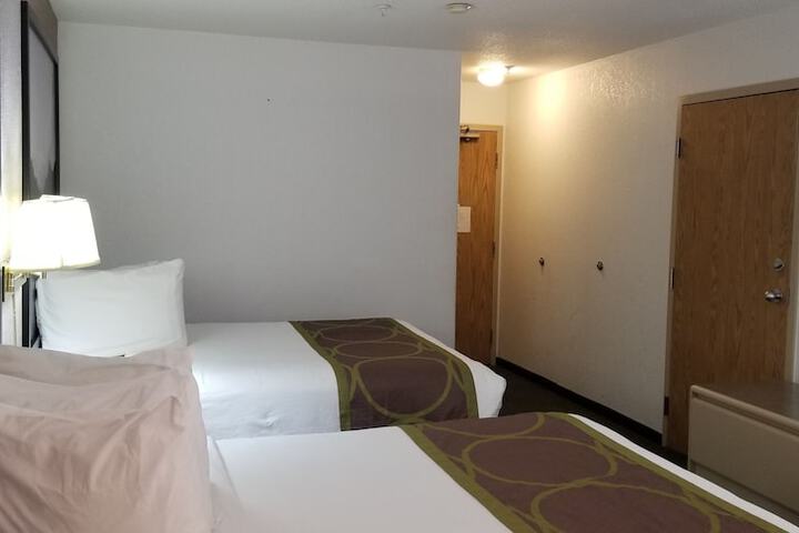 Room 22 of 28