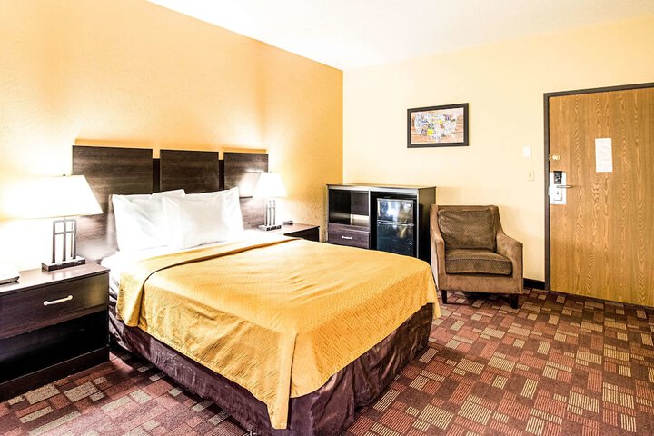 Room 22 of 36
