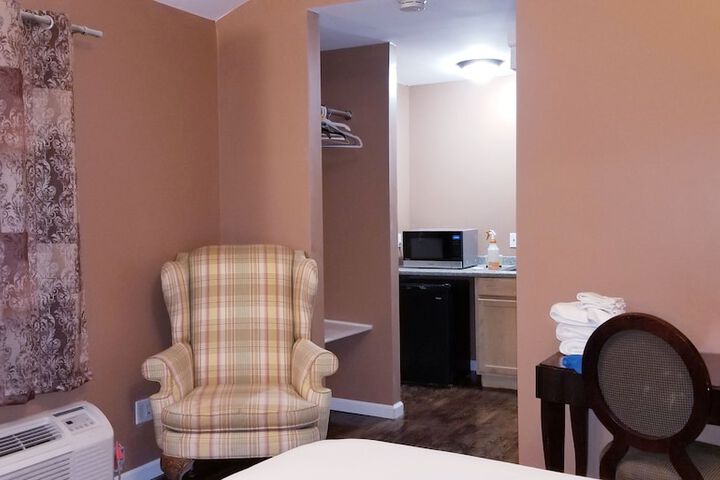 Room 18 of 31