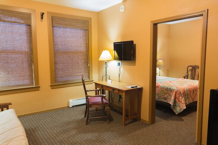 Room 16 of 94