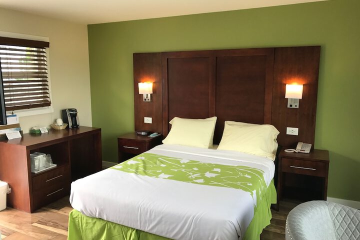 Room 19 of 66