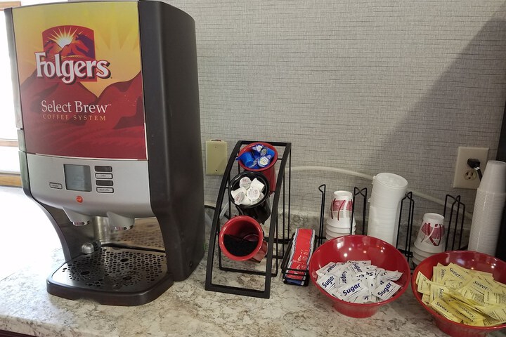 Breakfast/Coffee Service 30 of 35