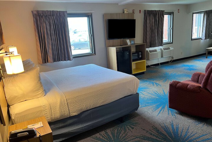Room 17 of 34
