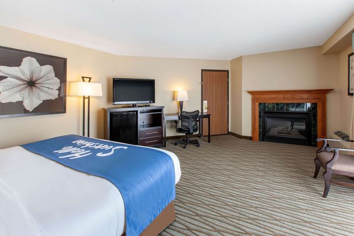 Room 9 of 27