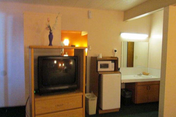 Town House Motel Inc