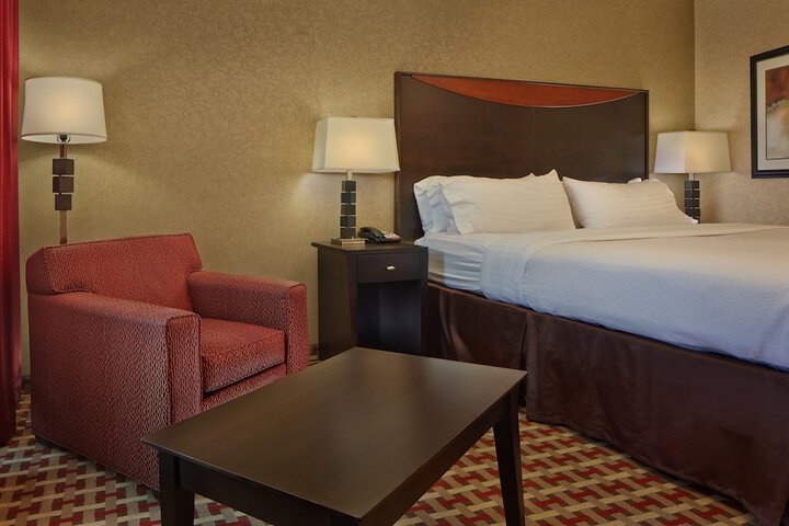 Room 9 of 36