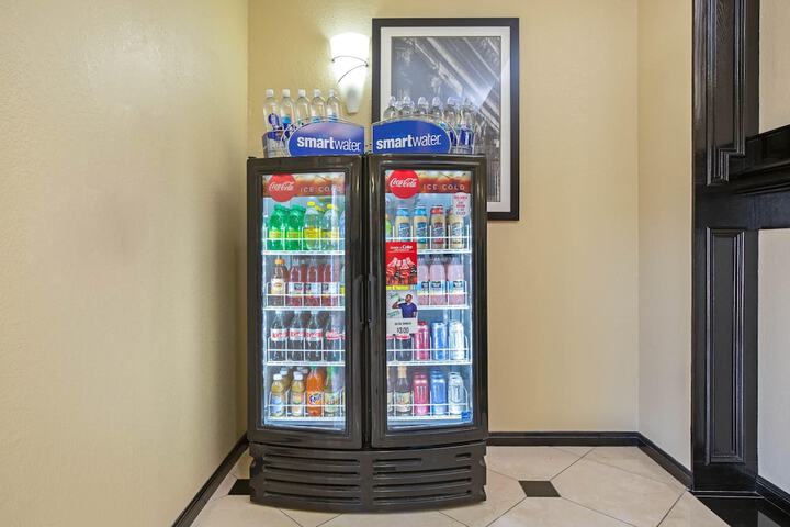 La Quinta Inn & Suites by Wyndham Pearland - Houston South