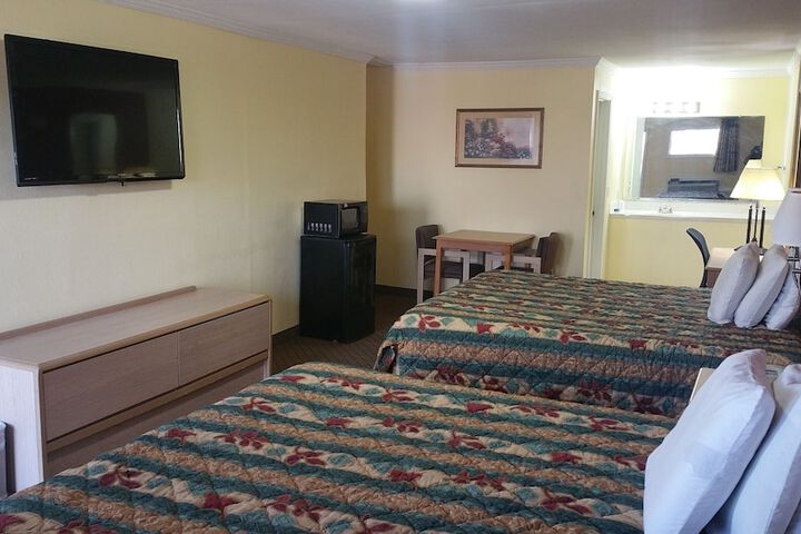 Room 12 of 40