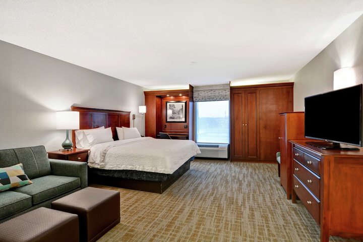 Room 35 of 41