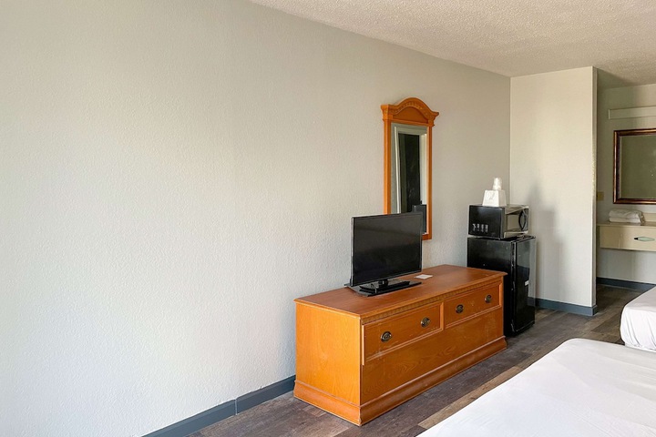 Room 16 of 52