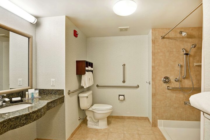 Room 14 of 39