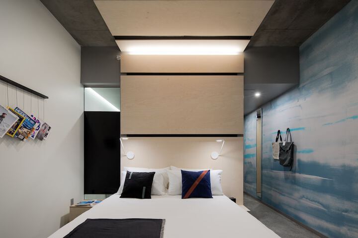 Room 43 of 72