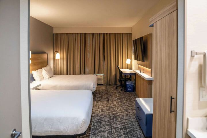 Room 21 of 21