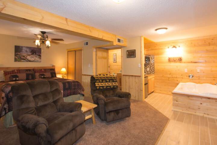 Upper Canyon Inn & Cabins