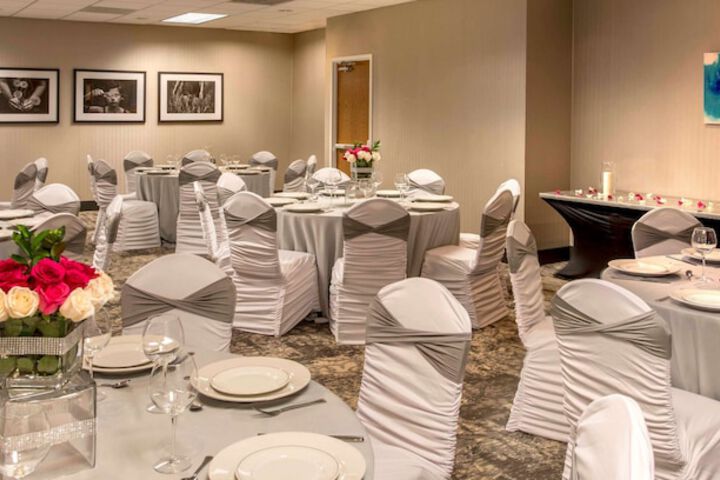 DoubleTree by Hilton Chicago Schaumburg