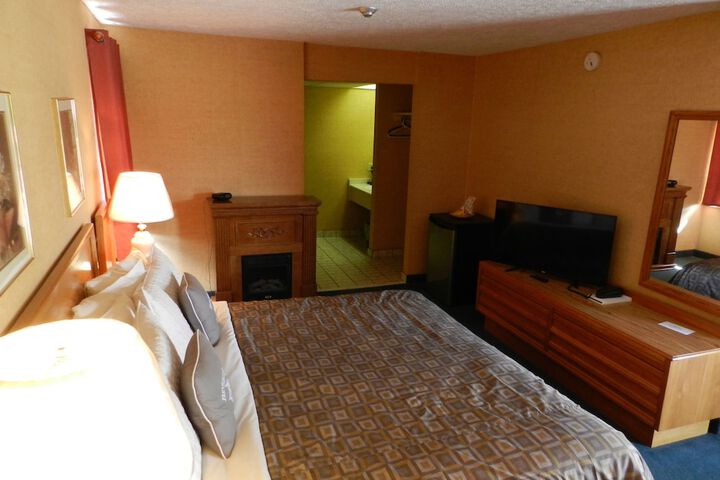 Room 12 of 27