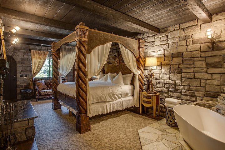 Room 21 of 30