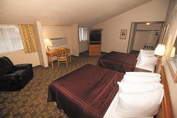FairBridge Inn Suites & Outlaw Conference Center  Kalispell