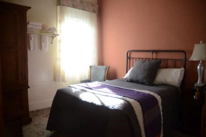 Room 39 of 65