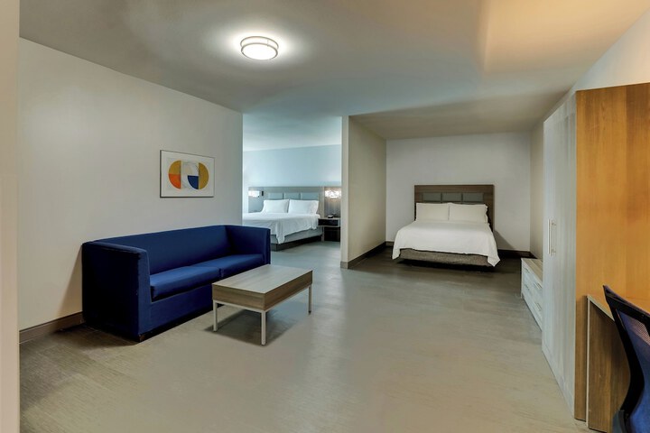 Room 25 of 50