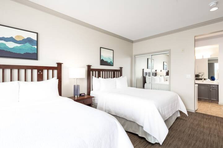 Room 45 of 102