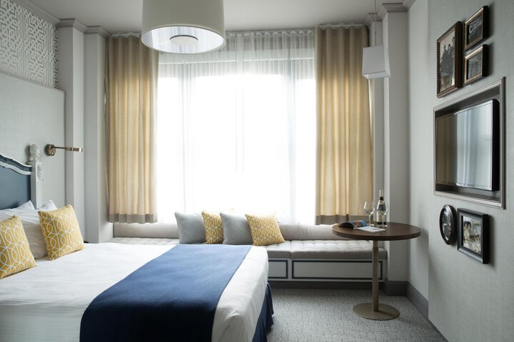 Room 28 of 45