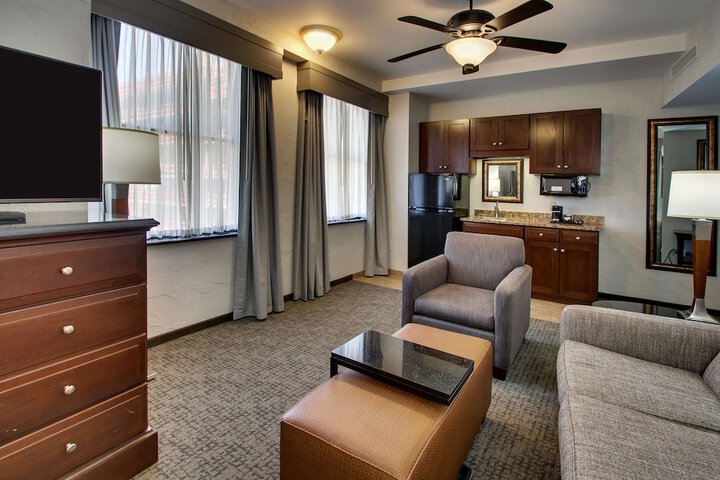 Room 56 of 168
