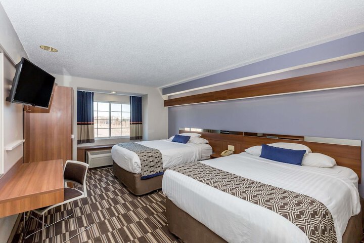 Room 40 of 48