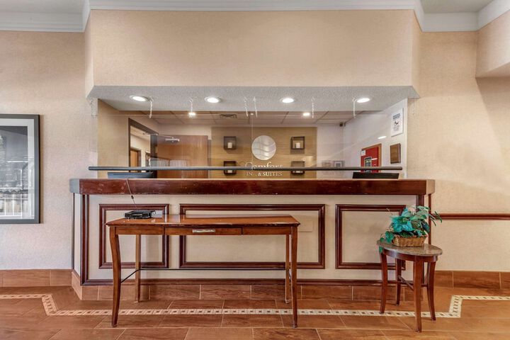 Comfort Inn & Suites Streetsboro - Kent