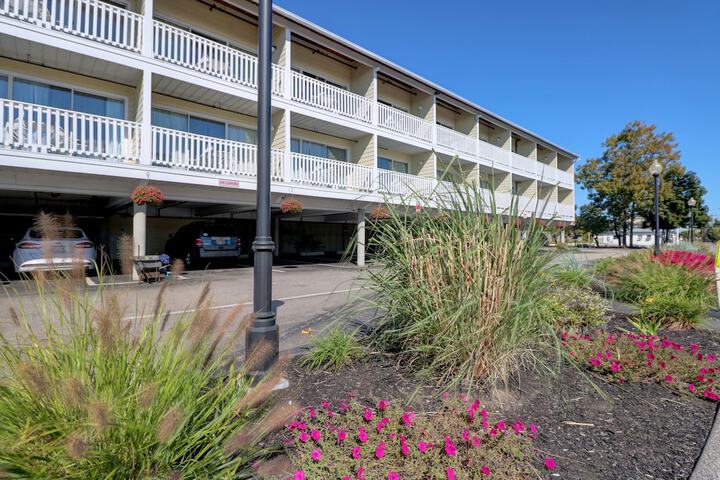 Hotel 3 of 317