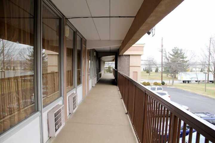 Travelers Inn