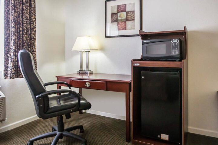 Room 32 of 36