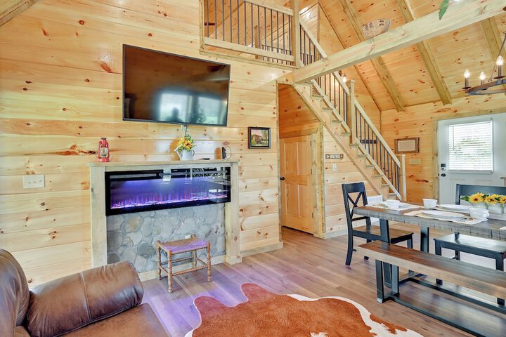 Riverside Beattyville Cabin w / Kayaks & Fire Pit!