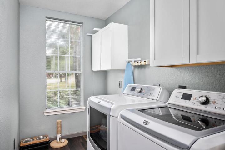 Upscale 4BR Cypress Home w Pool Hot Tub, Theater, Sleeps 20
