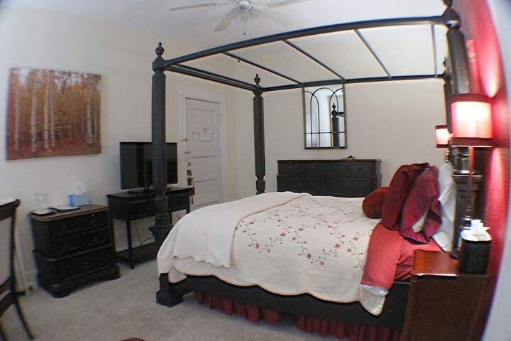 Room 37 of 106