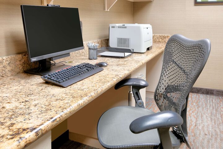 Business Center 39 of 39
