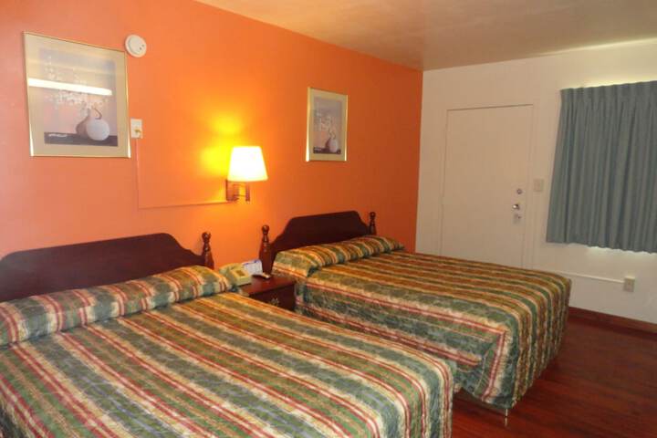 Room 10 of 11