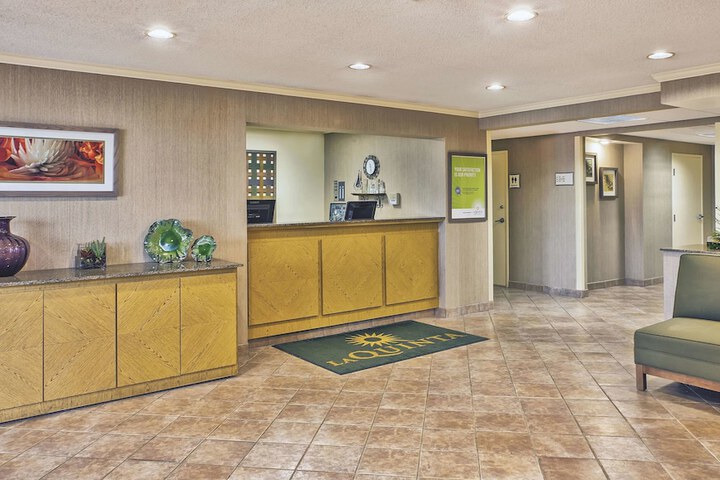 Hotel Interior 10 of 32