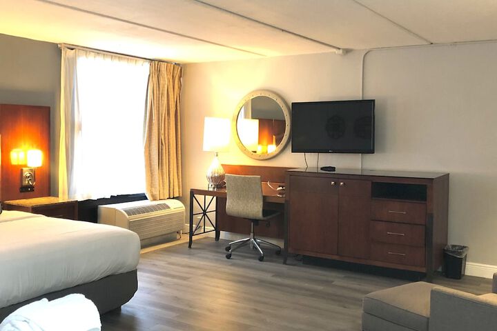 Room 43 of 94