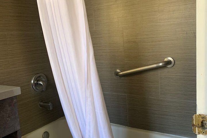 Room 36 of 59