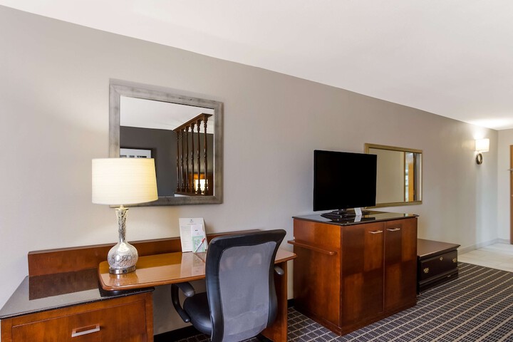Room 16 of 34
