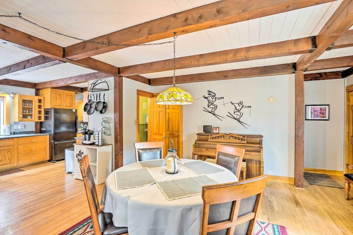 Berkshires Getaway 1 Mi Skiing & Hiking!