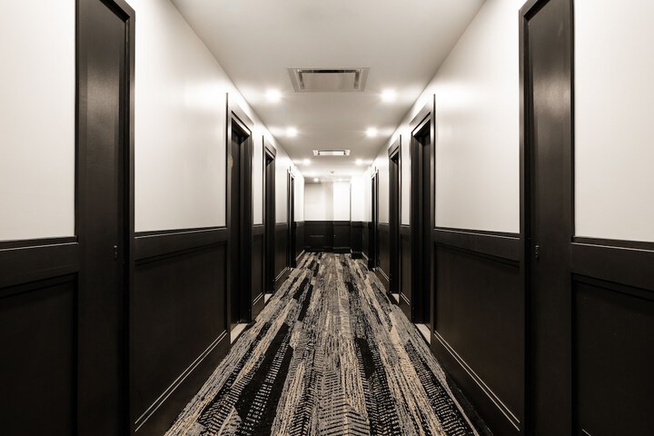 Room 32 of 39