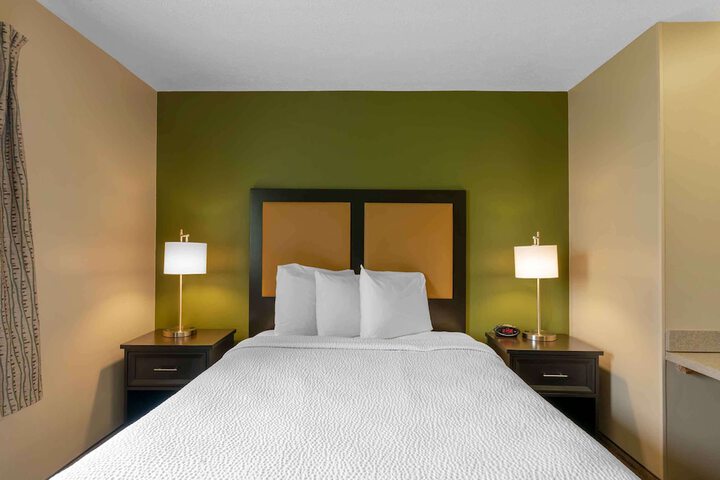 Room 32 of 32