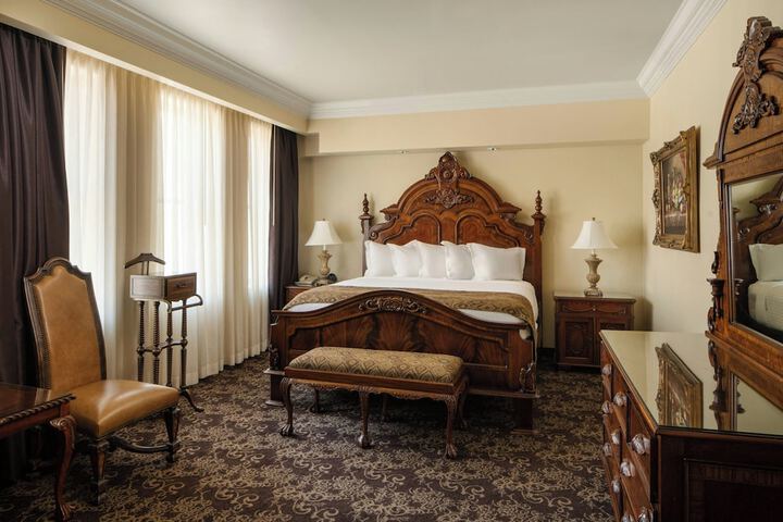 Room 25 of 89