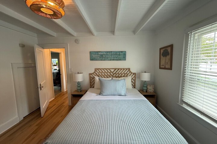 Island Guesthouse and Motel