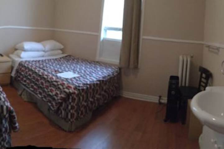 Room 36 of 71